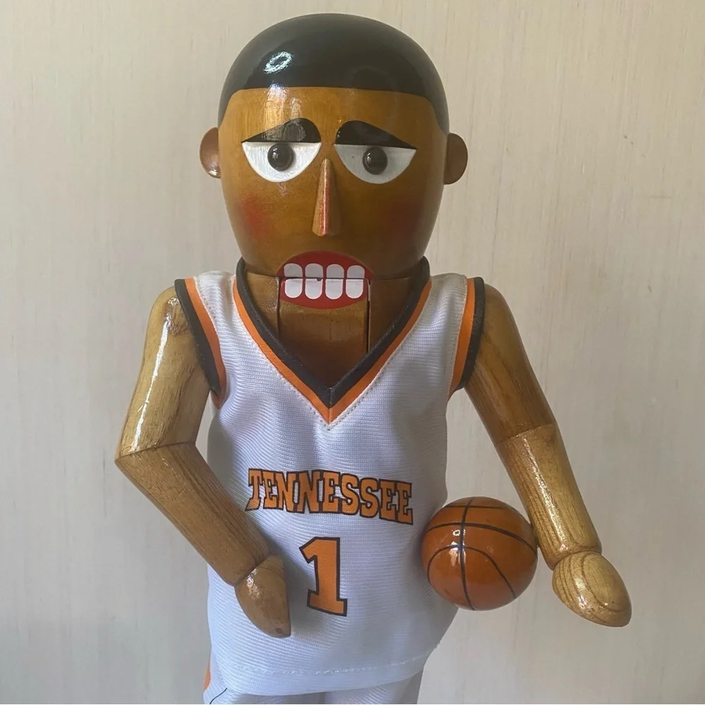 2002 Tennessee Vols Basketball Collectible Nutcracker Solid Wood 270/500 (FLAW) - Picture 4 of 9